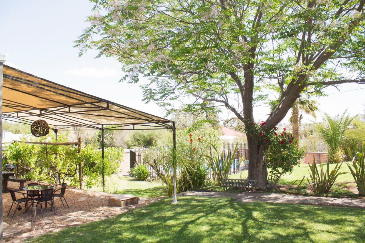 Hotel Haus Holzapfel Beaufort West Zewnętrze zdjęcie