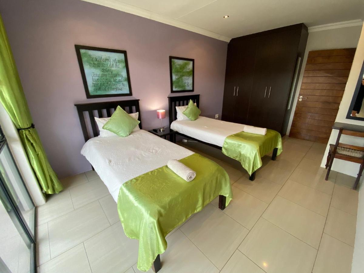 Hotel Haus Holzapfel Beaufort West Zewnętrze zdjęcie
