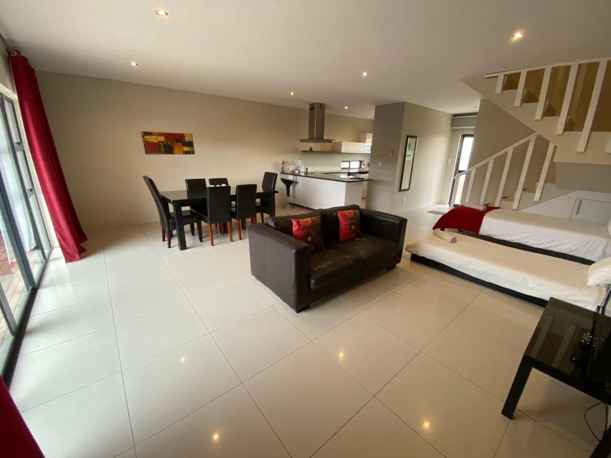 Hotel Haus Holzapfel Beaufort West Zewnętrze zdjęcie